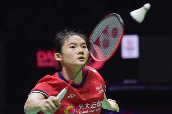 位列队内前 位列队内前